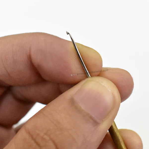 Aari Needle (1MM) for Thread Embroidery – 2 Piece Set with Wooden Handle for Zari, Silk & Luneville Work - Image 3